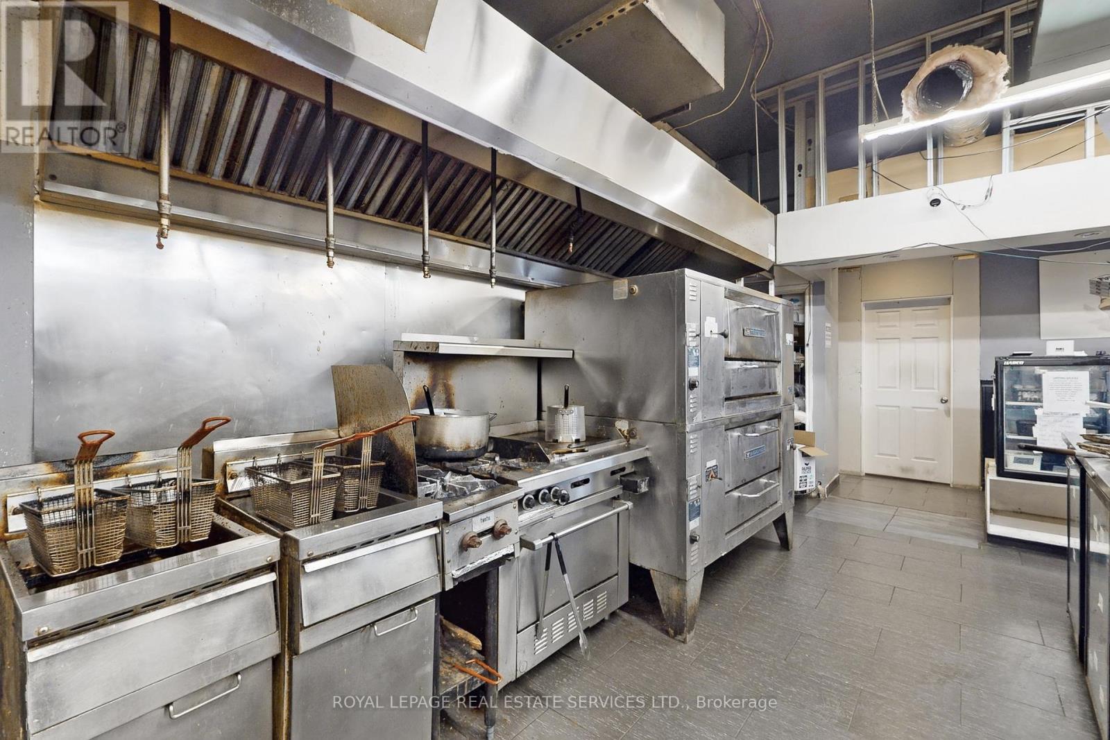 17 Commercial Street, Milton, ON