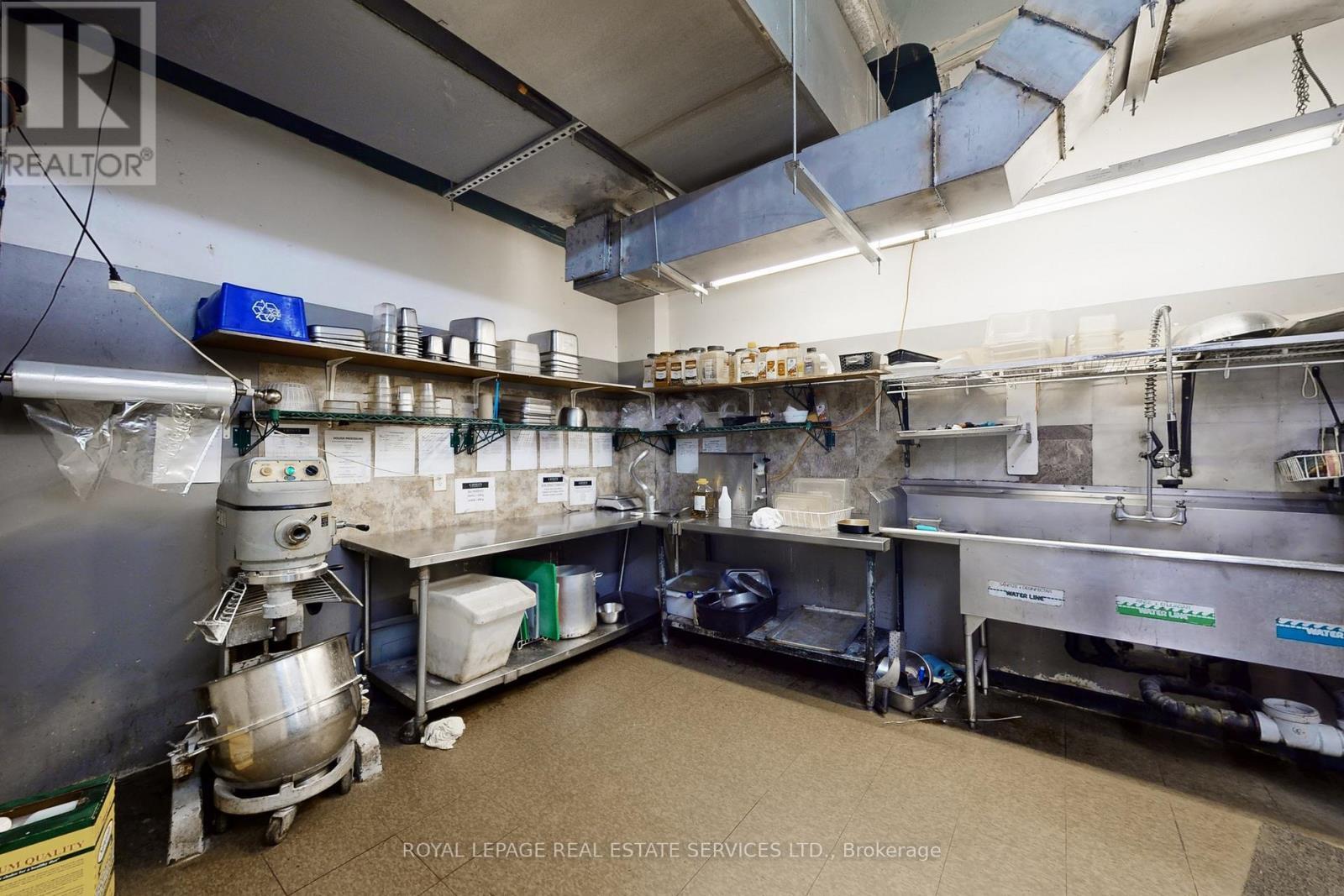 17 Commercial Street, Milton, ON