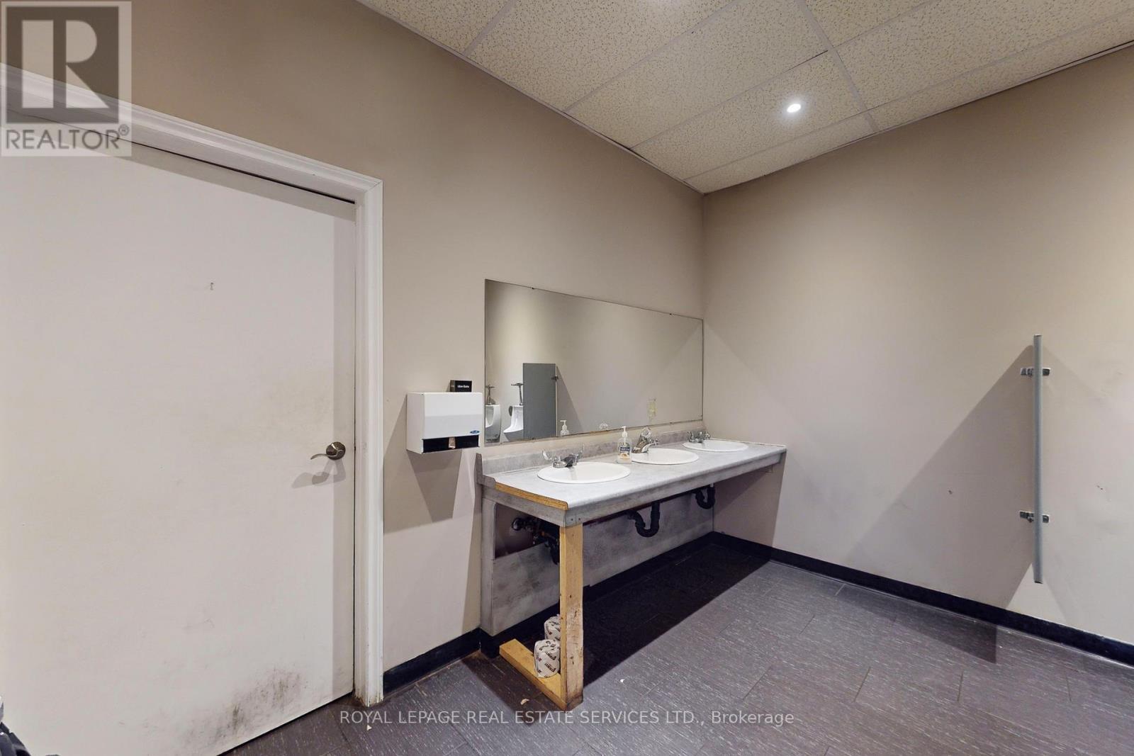 17 Commercial Street, Milton, ON