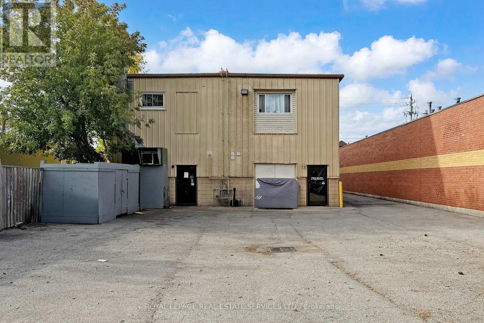 17 Commercial Street, Milton, ON