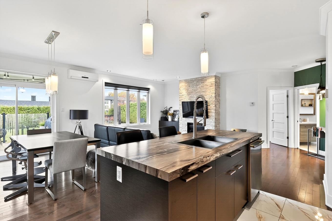 Kitchen - 12115 Rue Paul-Sauvé, Mirabel, QC - Indoor