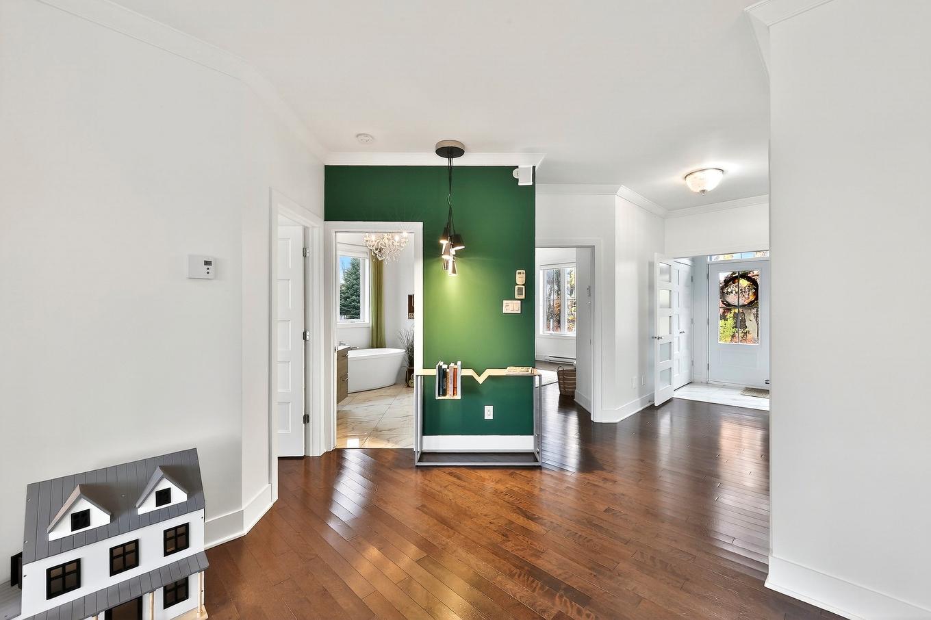 Overall view - 12115 Rue Paul-Sauvé, Mirabel, QC - Indoor Photo Showing Other Room