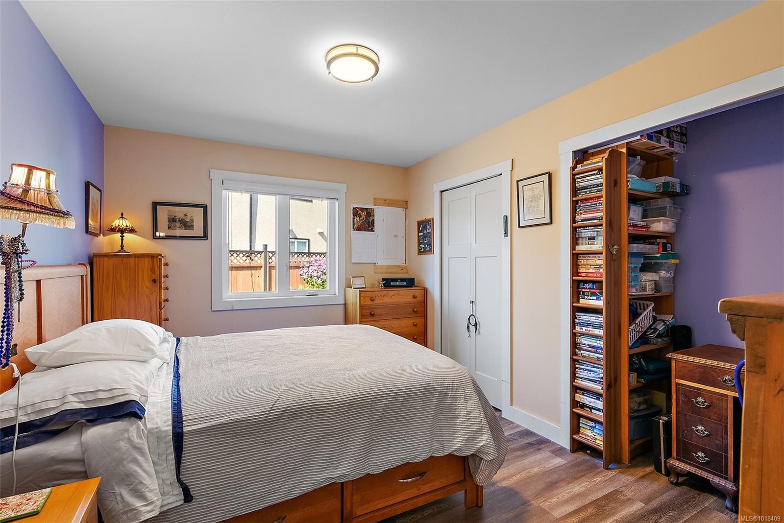 10386 Resthaven Dr, Sidney, BC - Indoor Photo Showing Bedroom