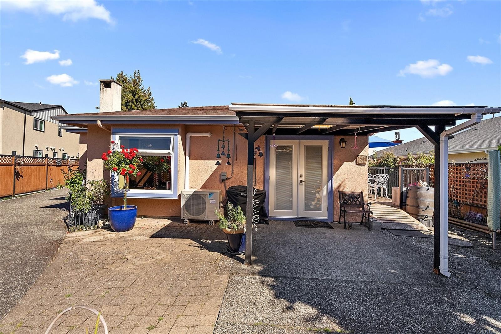 10386 Resthaven Dr, Sidney, BC - Outdoor With Deck Patio Veranda