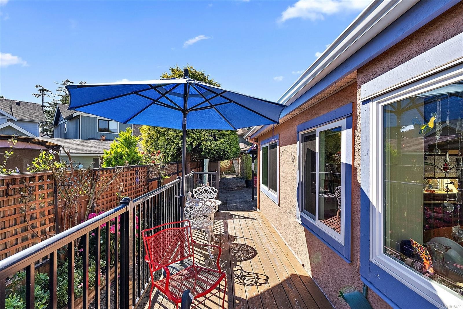 10386 Resthaven Dr, Sidney, BC - Outdoor With Deck Patio Veranda