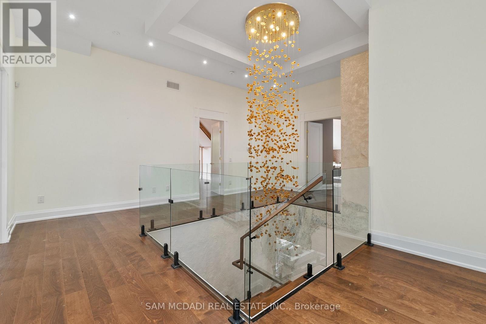 15 Glenview Heights Lane, King, ON - Indoor Photo Showing Other Room