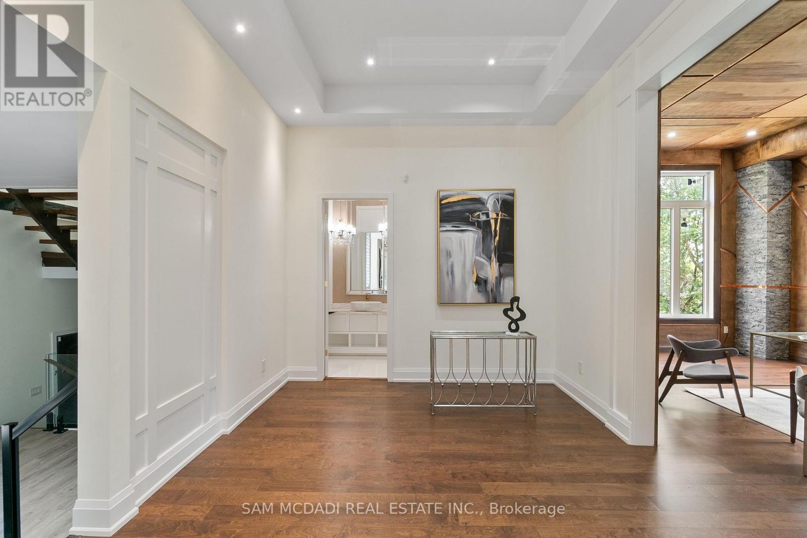 15 Glenview Heights Lane, King, ON - Indoor Photo Showing Other Room