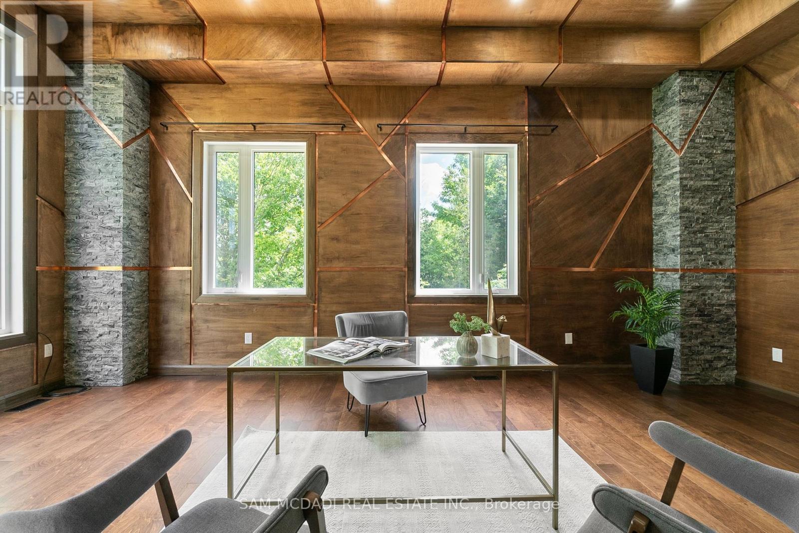 15 Glenview Heights Lane, King, ON - Indoor Photo Showing Office