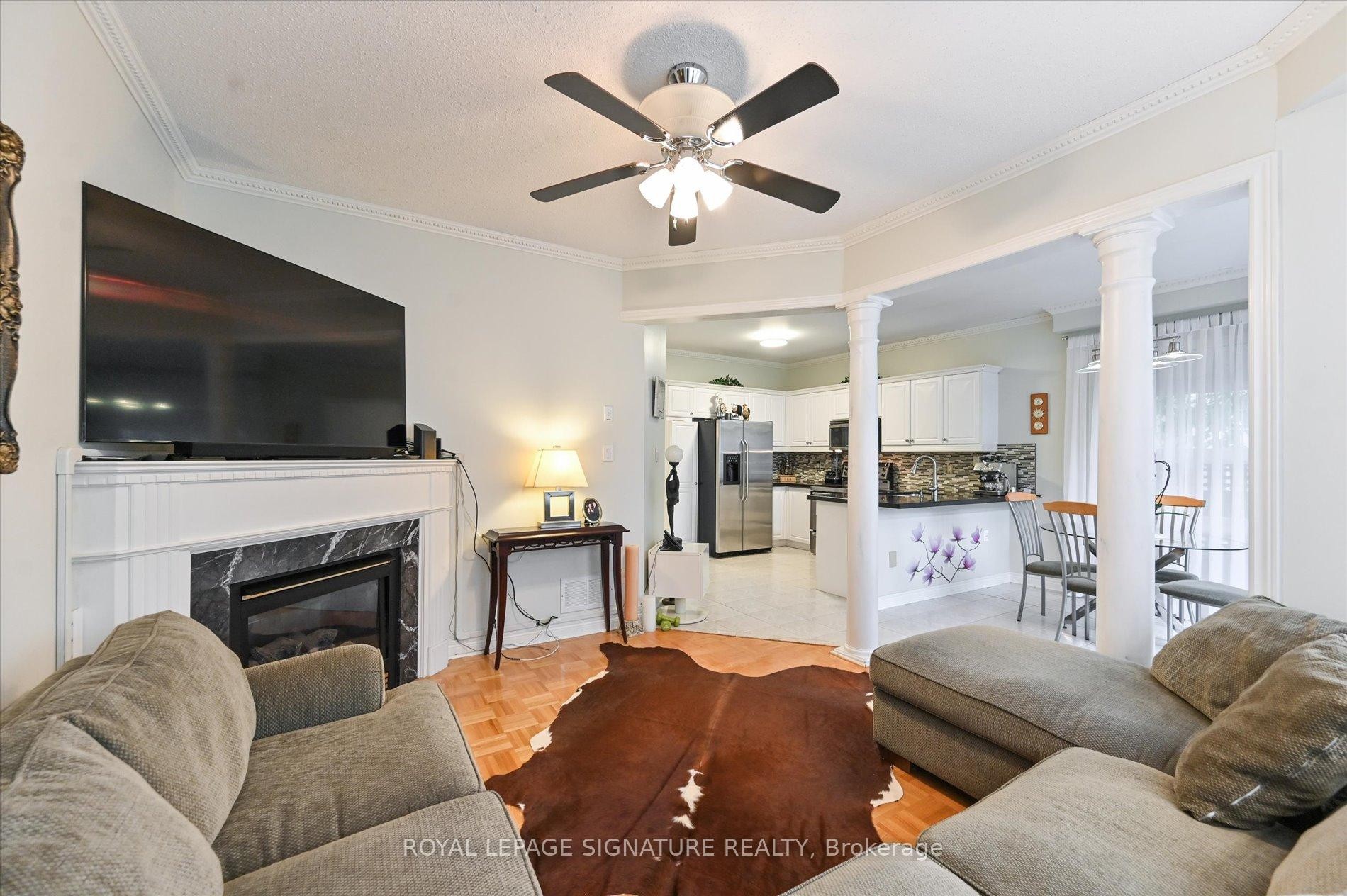 3485 Mcdowell Drive, Mississauga, ON - Indoor Photo Showing Living Room With Fireplace