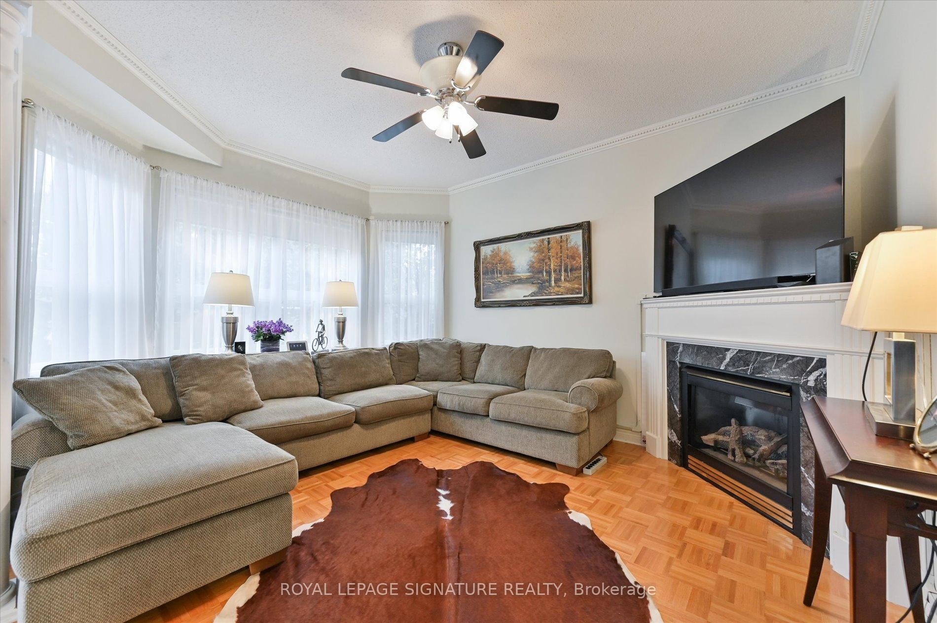 3485 Mcdowell Drive, Mississauga, ON - Indoor Photo Showing Living Room With Fireplace