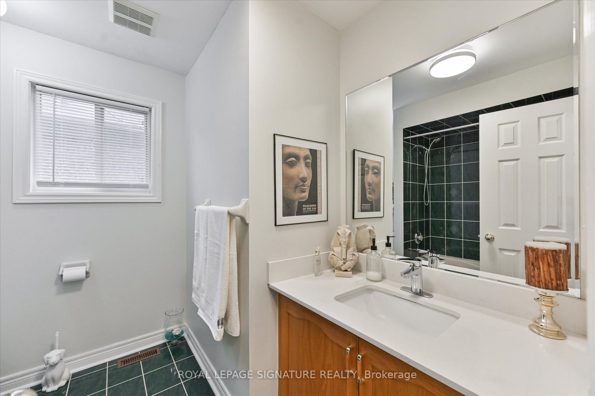 3485 Mcdowell Drive, Mississauga, ON - Indoor Photo Showing Bathroom