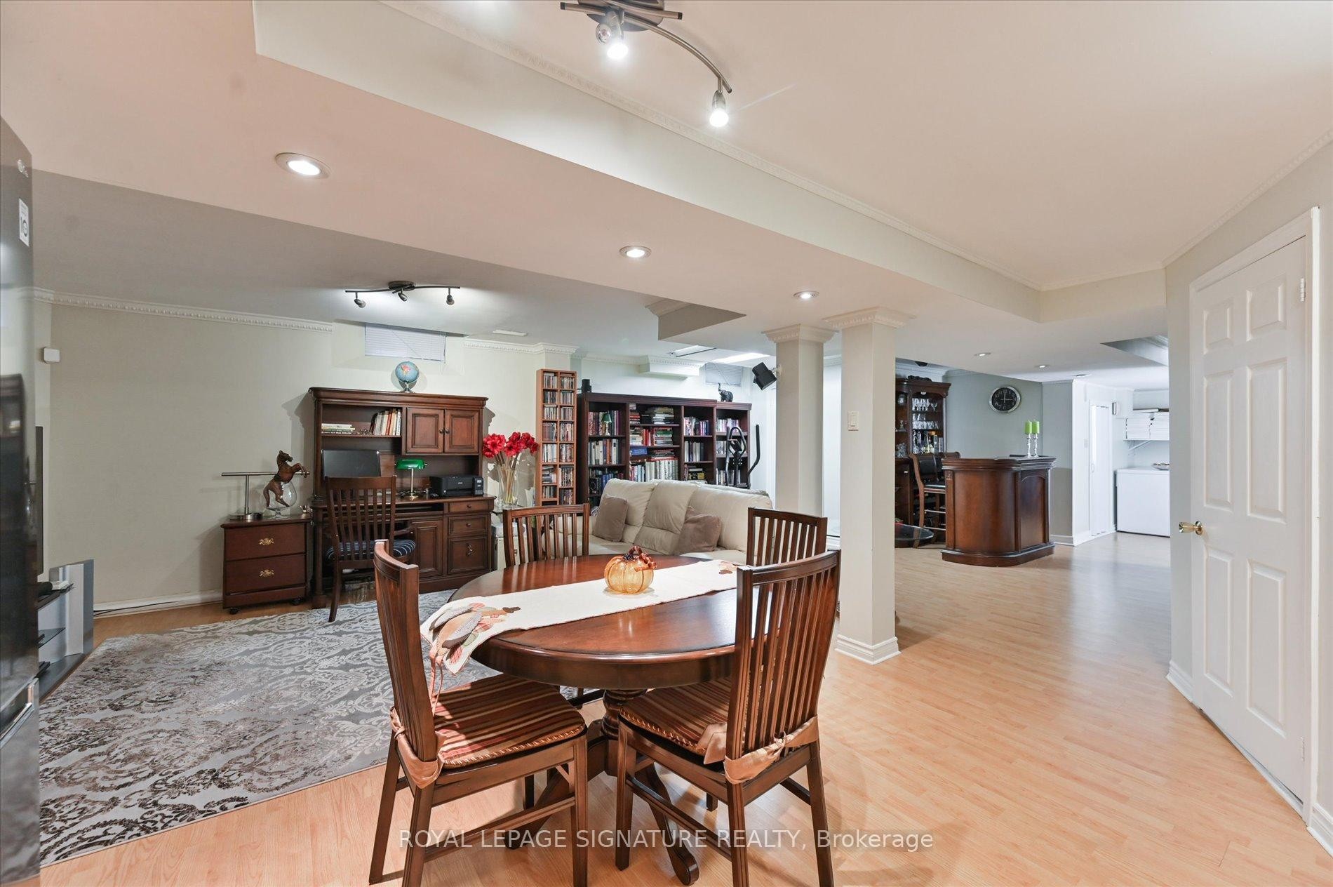 3485 Mcdowell Drive, Mississauga, ON - Indoor Photo Showing Dining Room