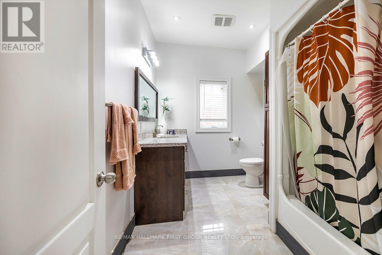 55 Ontoro Boulevard, Ajax, ON - Indoor