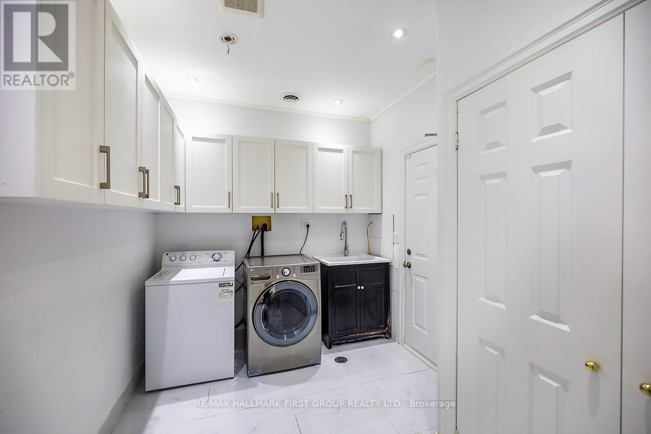 55 Ontoro Boulevard, Ajax, ON - Indoor Photo Showing Laundry Room