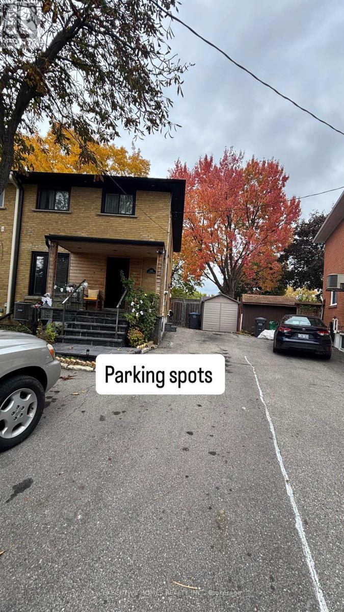 1341 Freeport Drive, Mississauga, ON - Outdoor