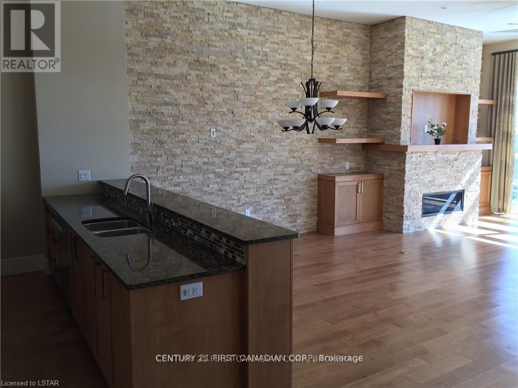 411 - 1705 Fiddlehead Place, London North (North R), ON - Indoor