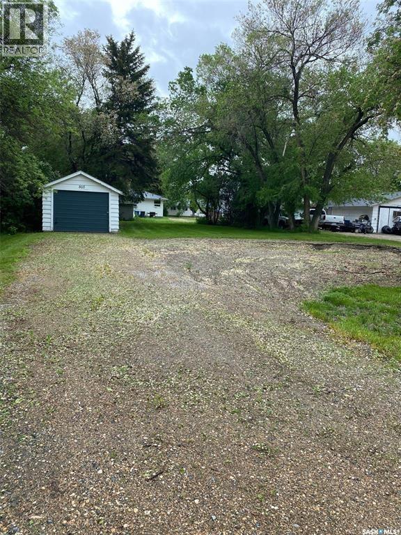 805 Peters Avenue, Oxbow, SK
