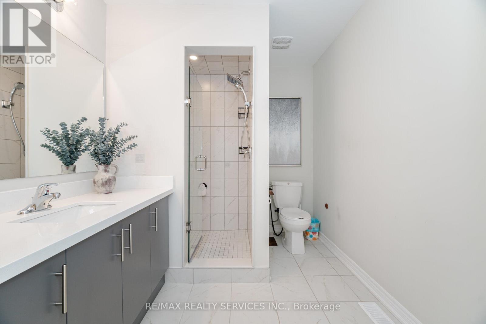 3 - 40 Zinfandel Drive, Hamilton, ON - Indoor Photo Showing Bathroom
