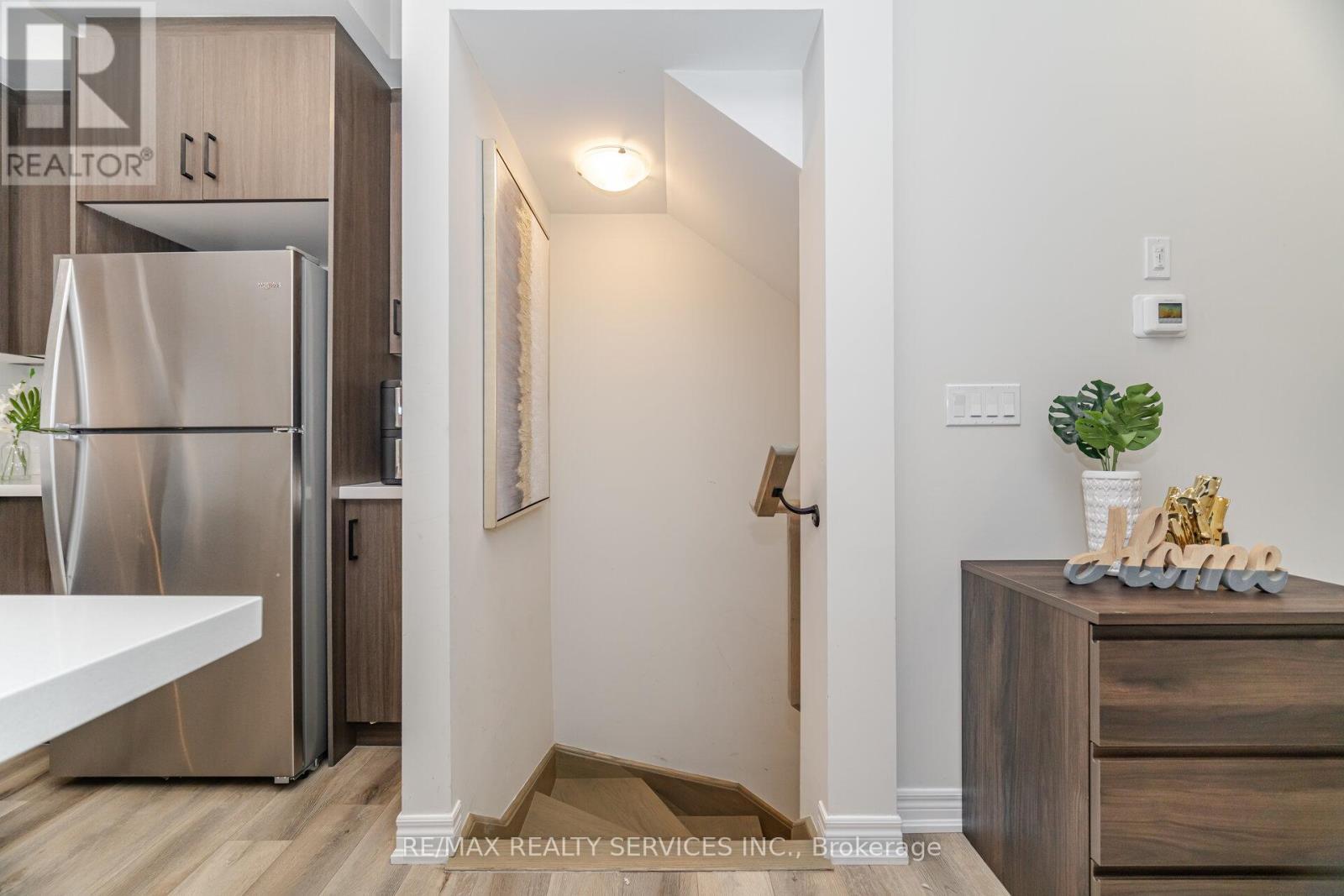 3 - 40 Zinfandel Drive, Hamilton, ON - Indoor Photo Showing Other Room