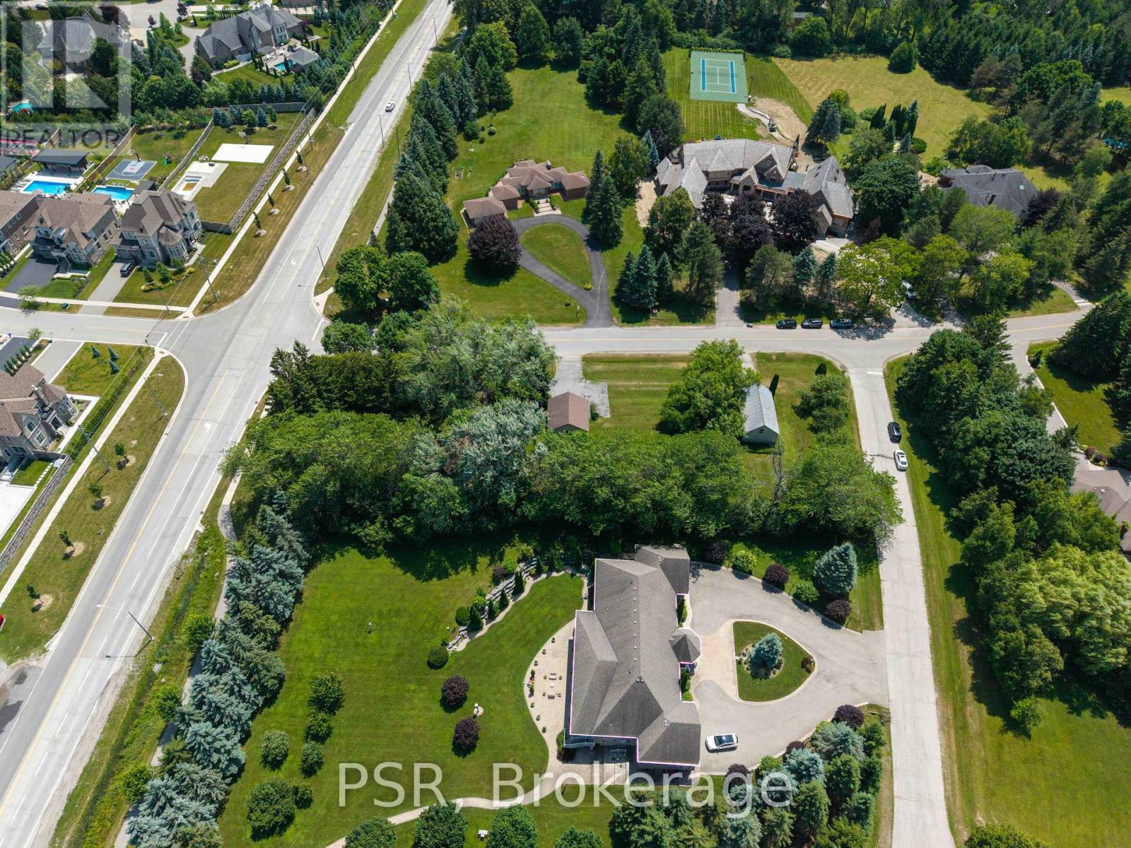 10 Kingscross Drive, King, ON - Outdoor With View