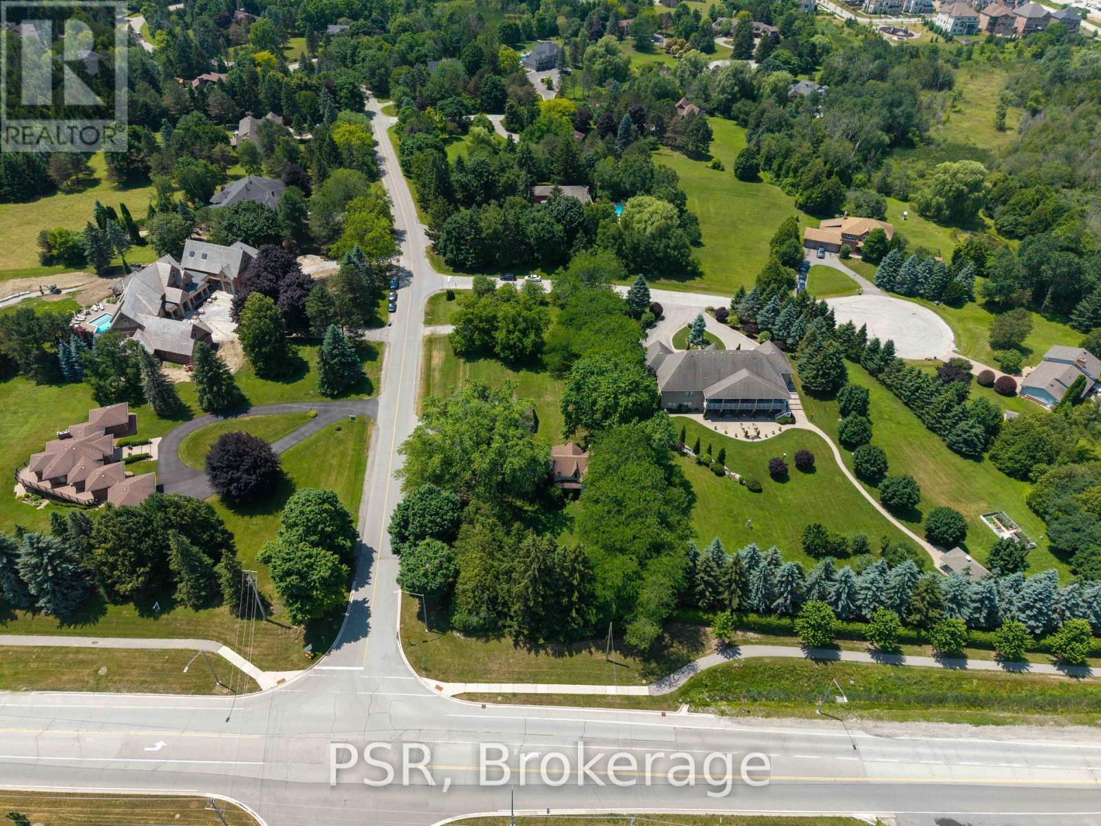 10 Kingscross Drive, King, ON - With View