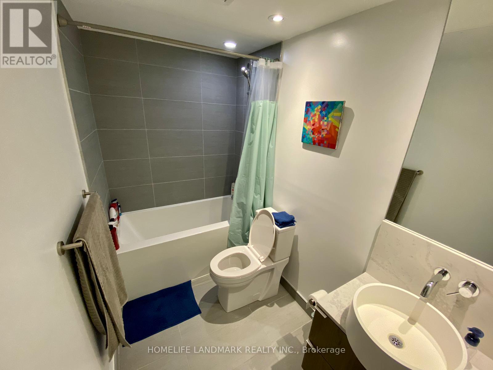 2908 - 161 Roehampton Ave Avenue, Toronto, ON - Indoor Photo Showing Bathroom