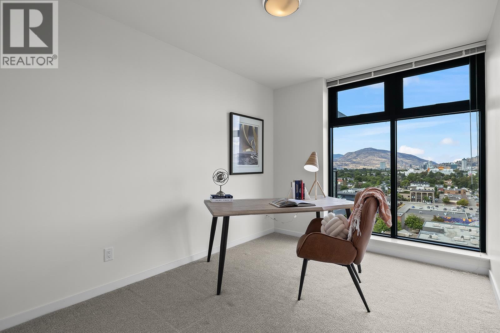 485 Groves Avenue Unit# 1201, Kelowna, BC - Indoor Photo Showing Office