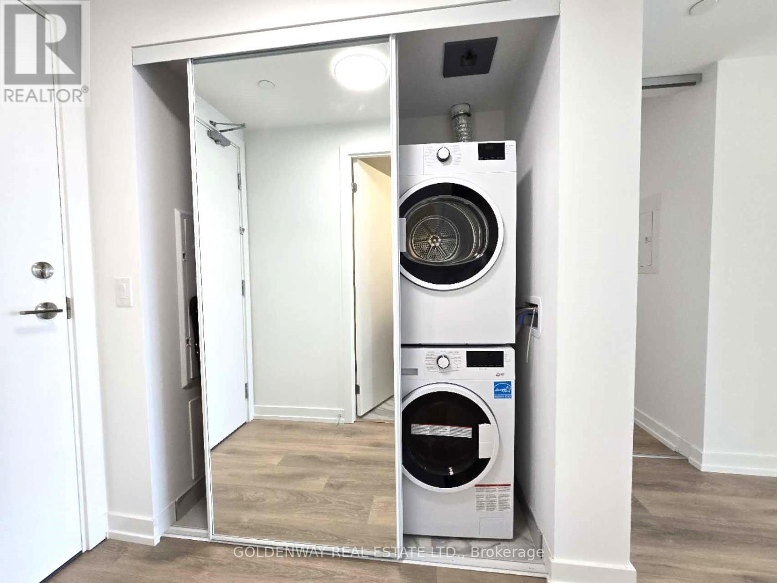 1216 - 1100 Sheppard Avenue W, Toronto, ON - Indoor Photo Showing Laundry Room