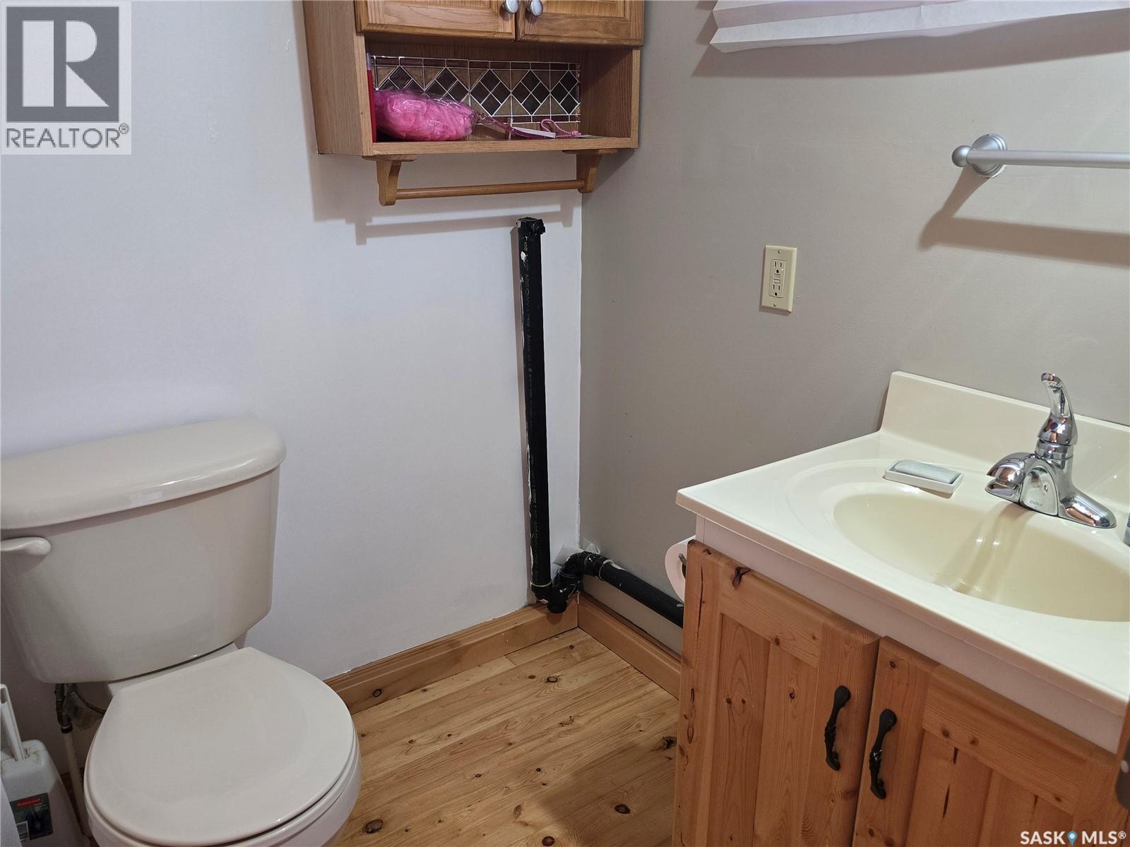 207 Pine Drive, Tobin Lake, SK - Indoor Photo Showing Bathroom
