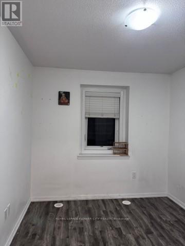 8 Vanhorne Close, Brampton, ON - Indoor