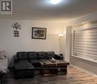 8 Vanhorne Close, Brampton, ON - Indoor Photo Showing Living Room