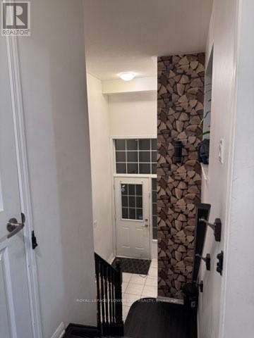 8 Vanhorne Close, Brampton, ON - Indoor Photo Showing Other Room