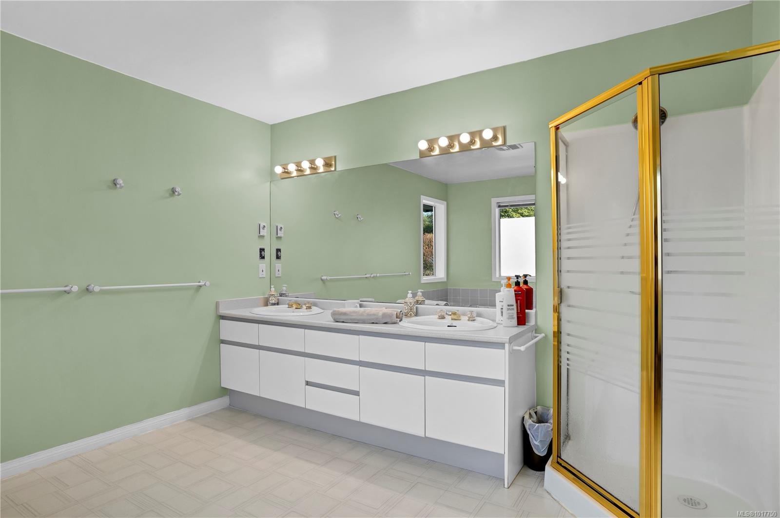 230 Portsmouth Dr, Colwood, BC