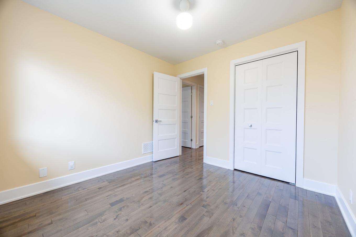 Bedroom - 5808 Rue Alphonse, Brossard, QC - Indoor Photo Showing Other Room