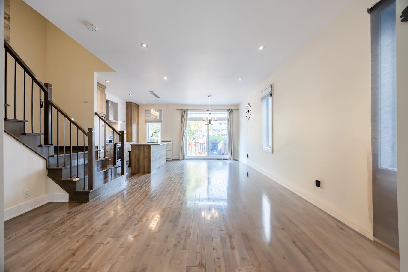 Living room - 5808 Rue Alphonse, Brossard, QC - Indoor Photo Showing Other Room