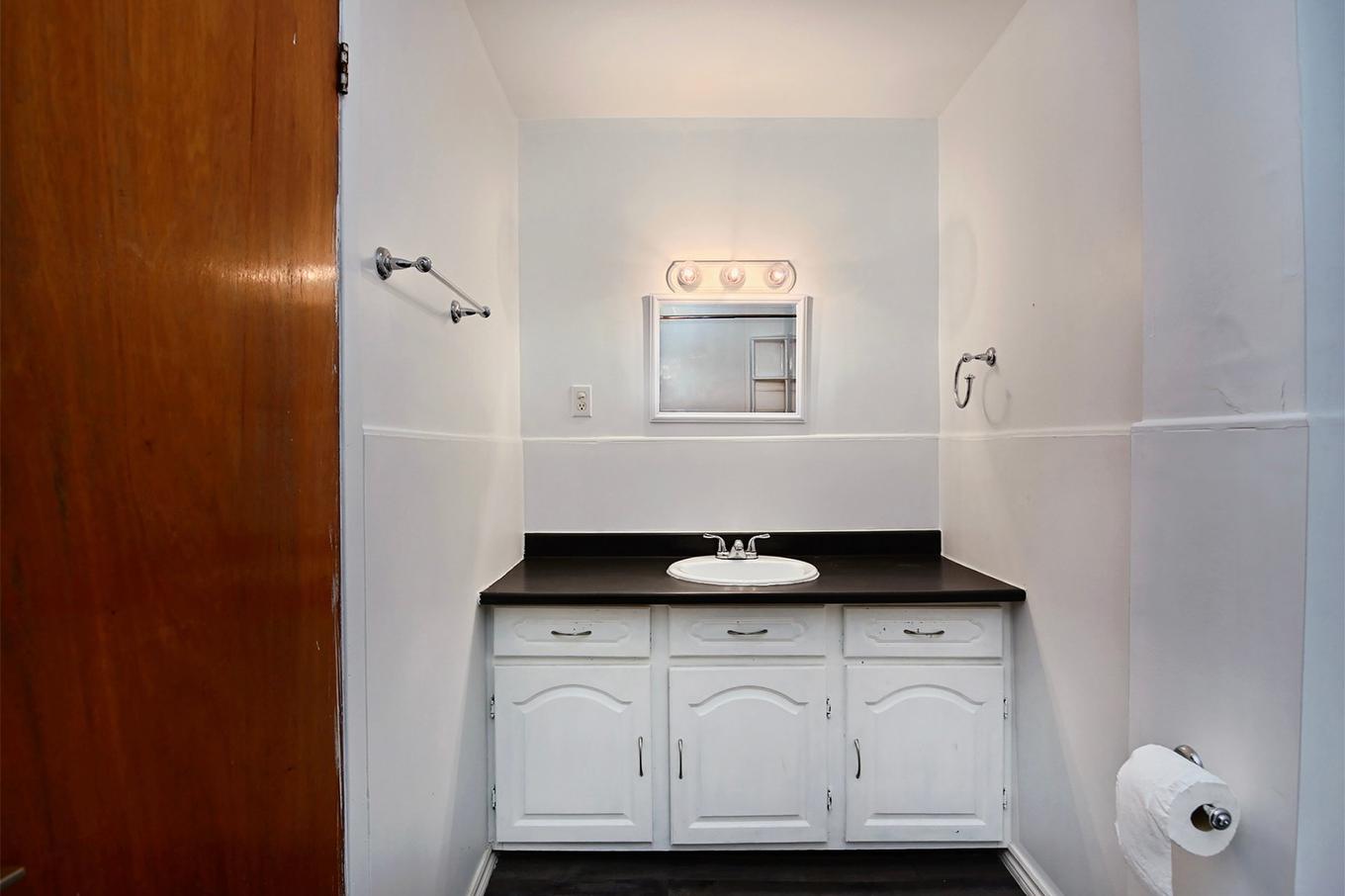 Bathroom - 3907 - 3911 Rue Berri, Montréal (Le Plateau-Mont-Royal), QC - Indoor Photo Showing Other Room