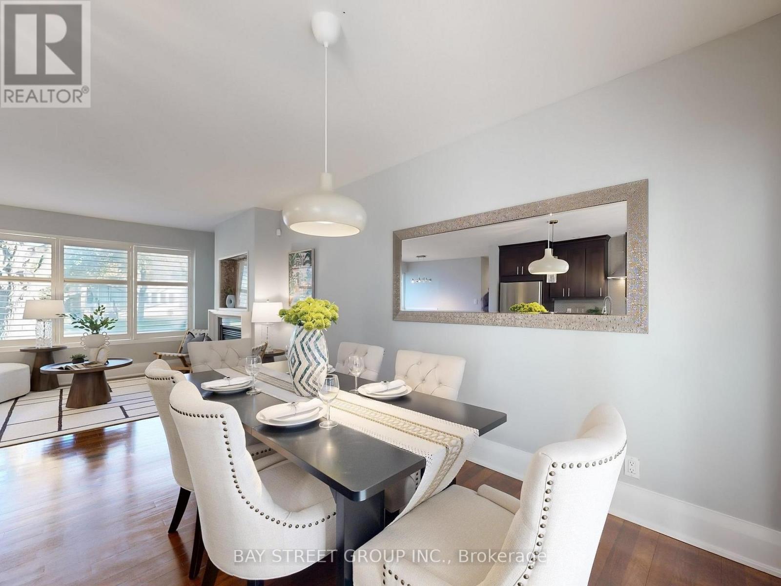 8 Overton Crescent, Toronto, ON - Indoor Photo Showing Dining Room