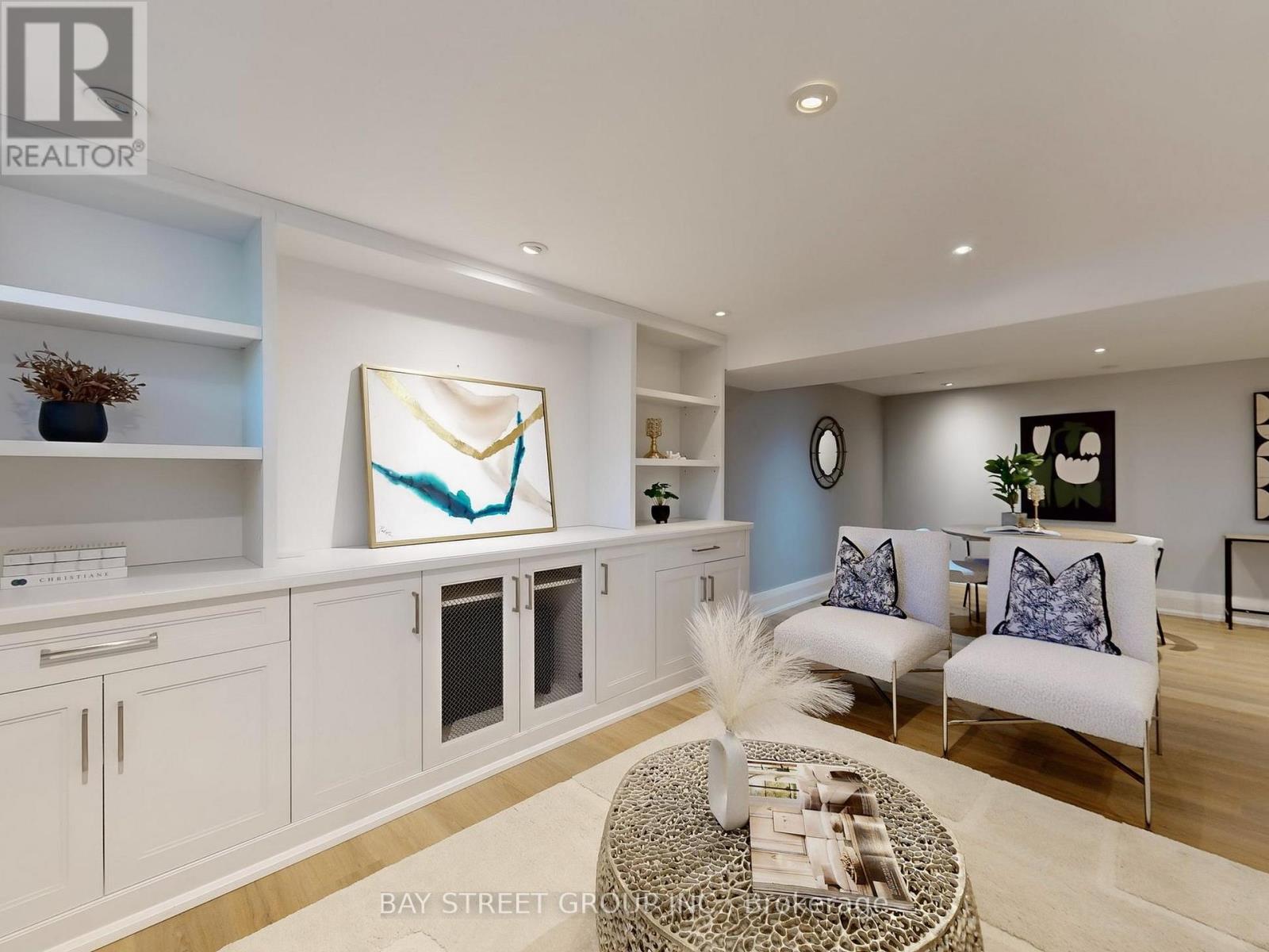 8 Overton Crescent, Toronto, ON - Indoor Photo Showing Living Room