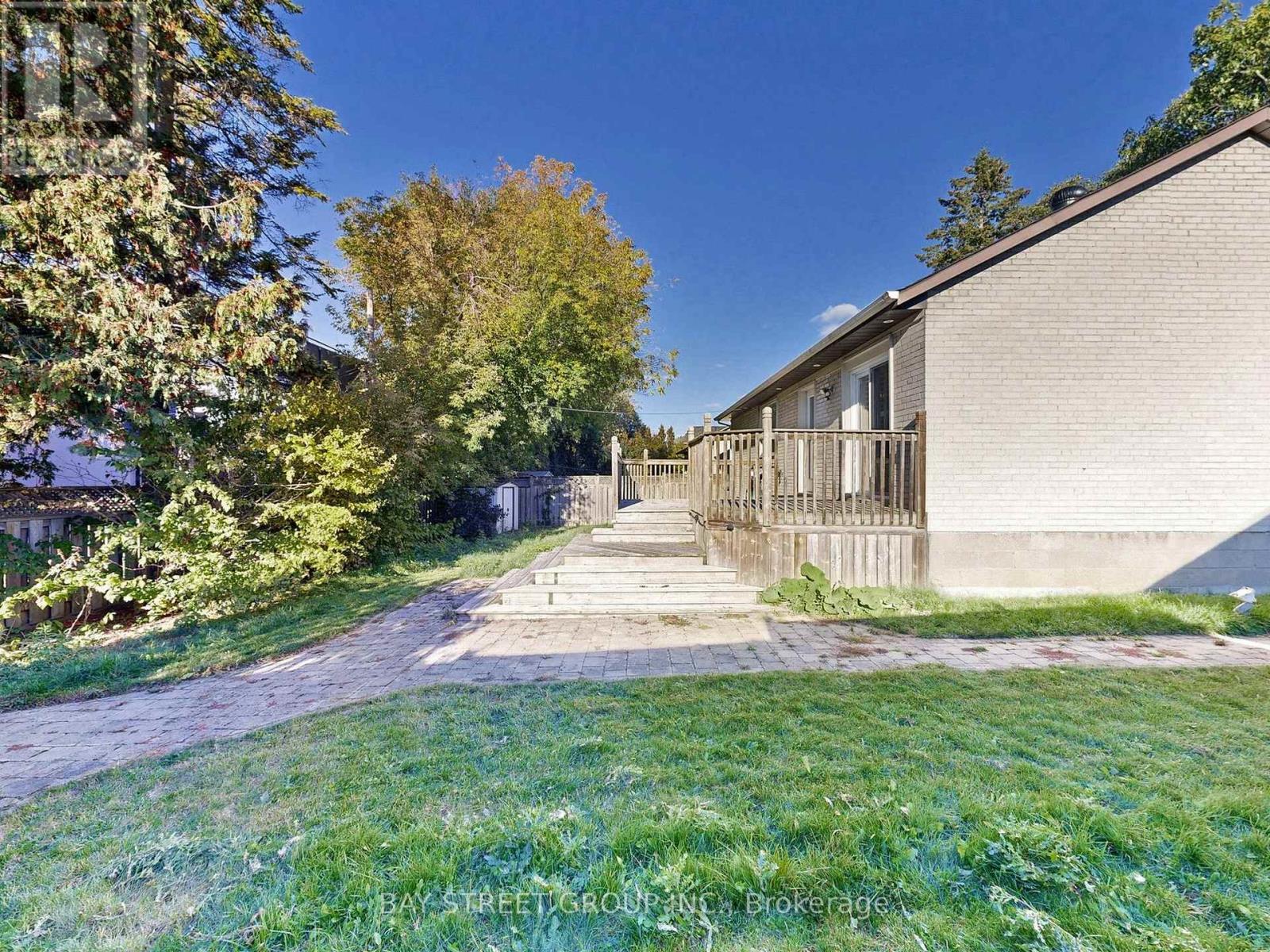 8 Overton Crescent, Toronto, ON - Outdoor