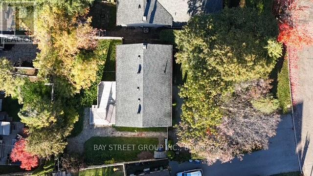 8 Overton Crescent, Toronto, ON - Outdoor