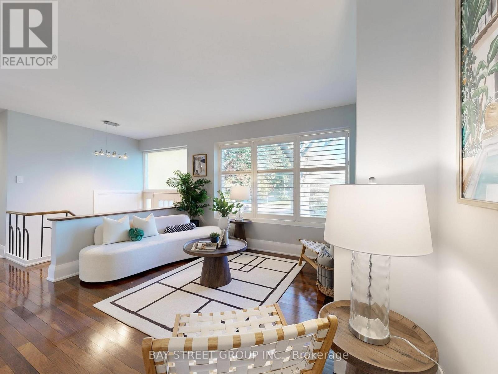 8 Overton Crescent, Toronto, ON - Indoor