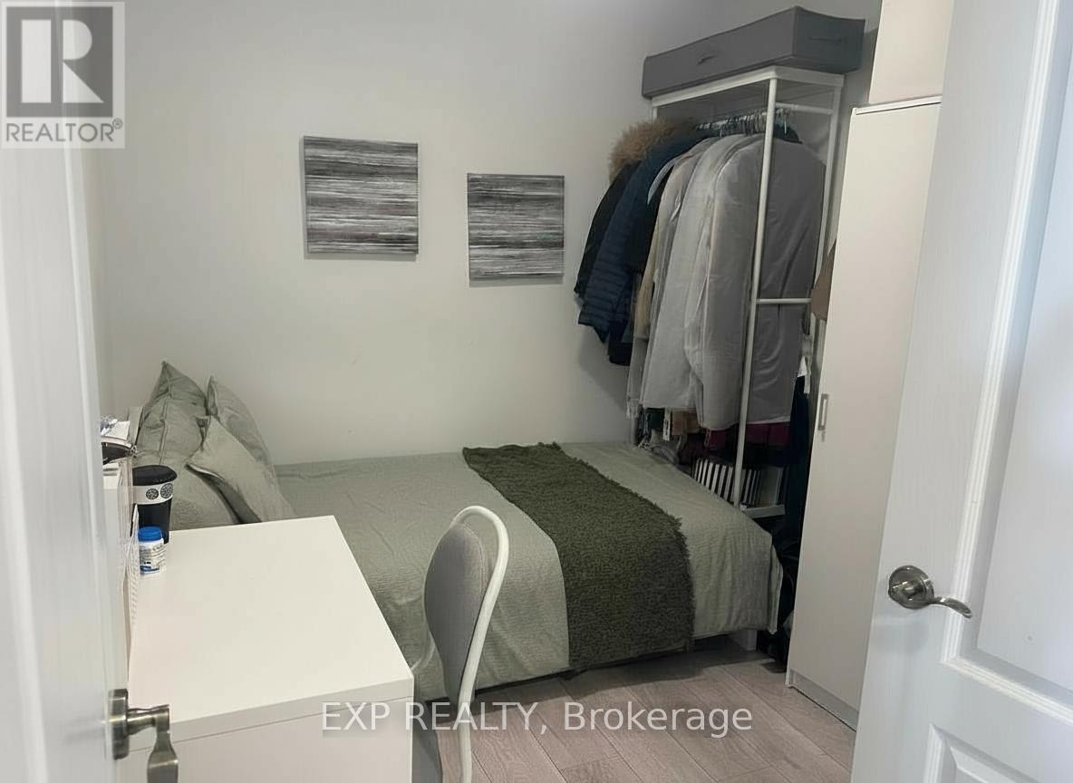 Den - 510 - 2 Clairtrell Road, Toronto, ON - Indoor