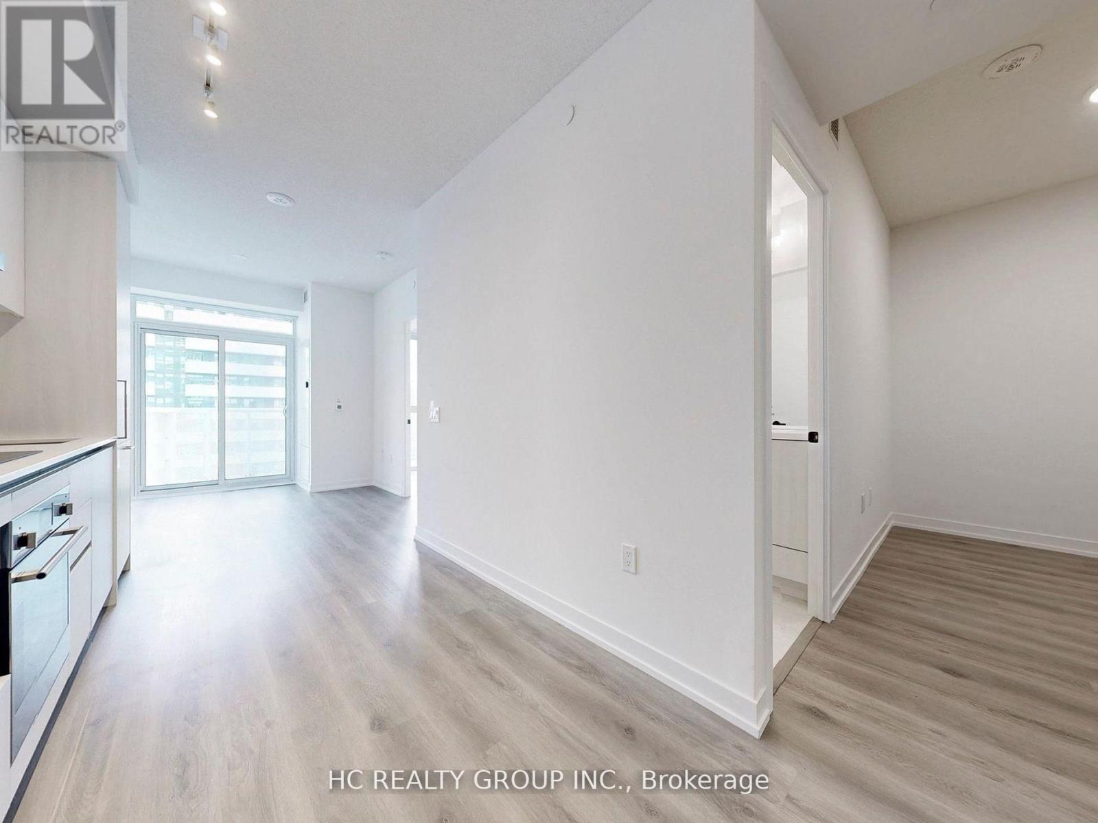 5715 - 225 Commerce Street, Vaughan, ON - Indoor