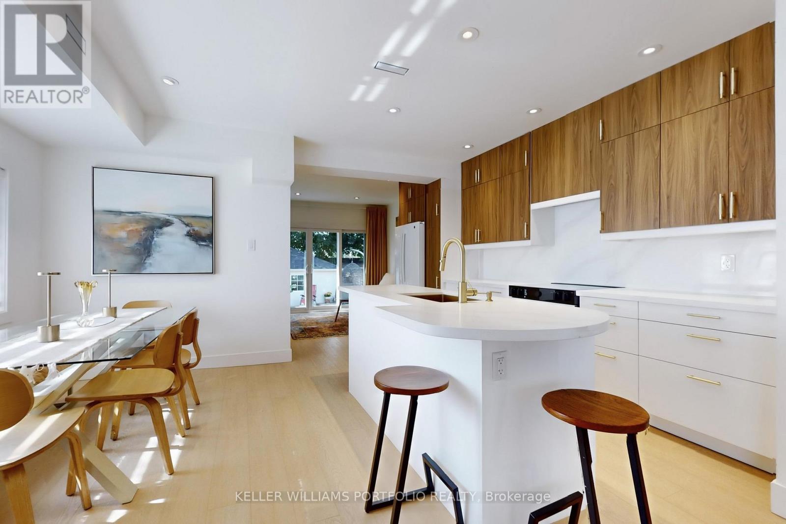 22 Pitt Avenue, Toronto, ON - Indoor