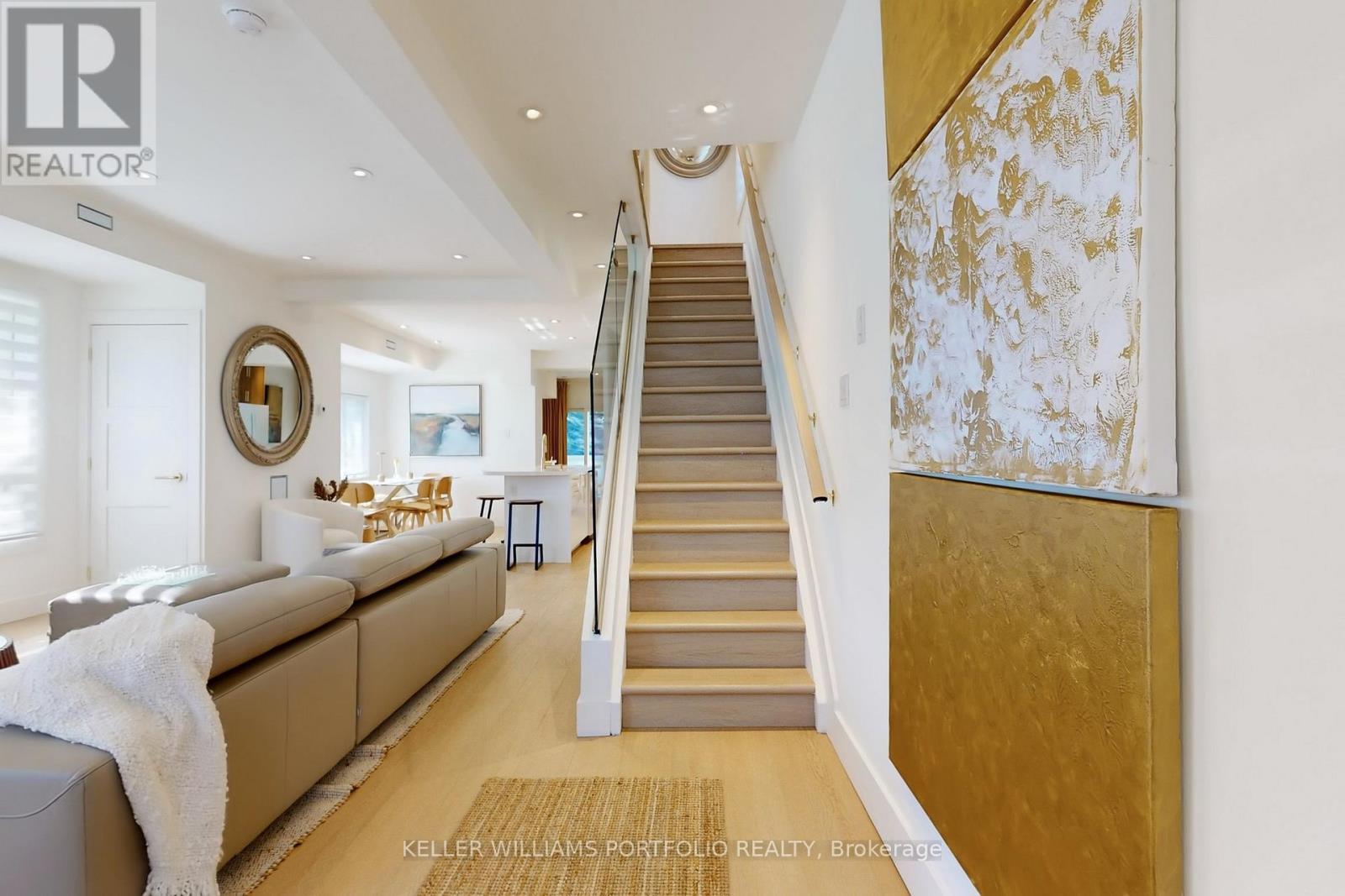 22 Pitt Avenue, Toronto, ON - Indoor Photo Showing Other Room