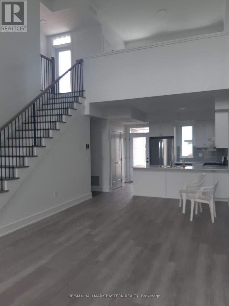 4 - 19 West Street N, Kawartha Lakes (Fenelon Falls), ON - Indoor