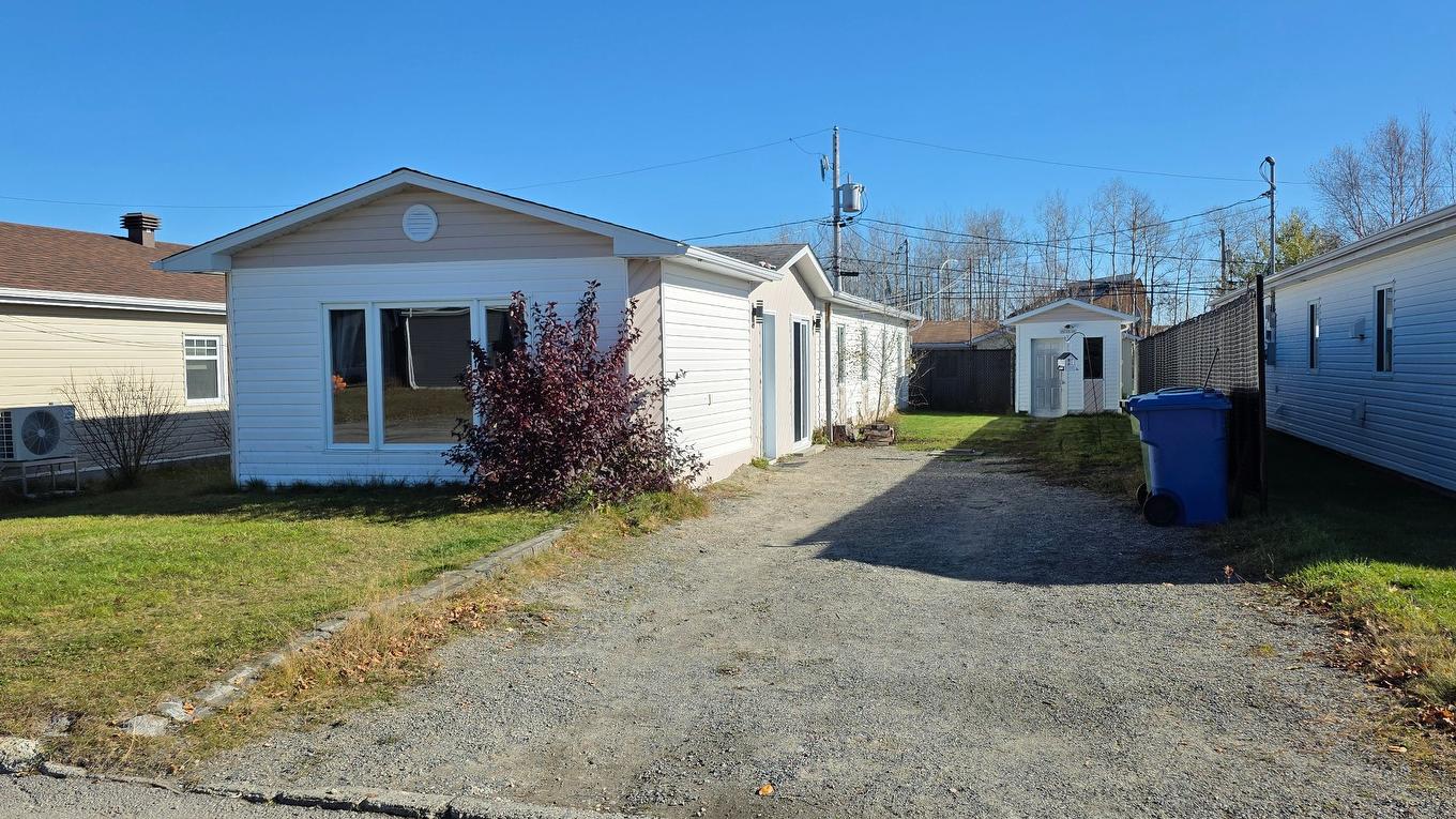 Frontage - 132 Rue Brouillan, Amos, QC - Outdoor