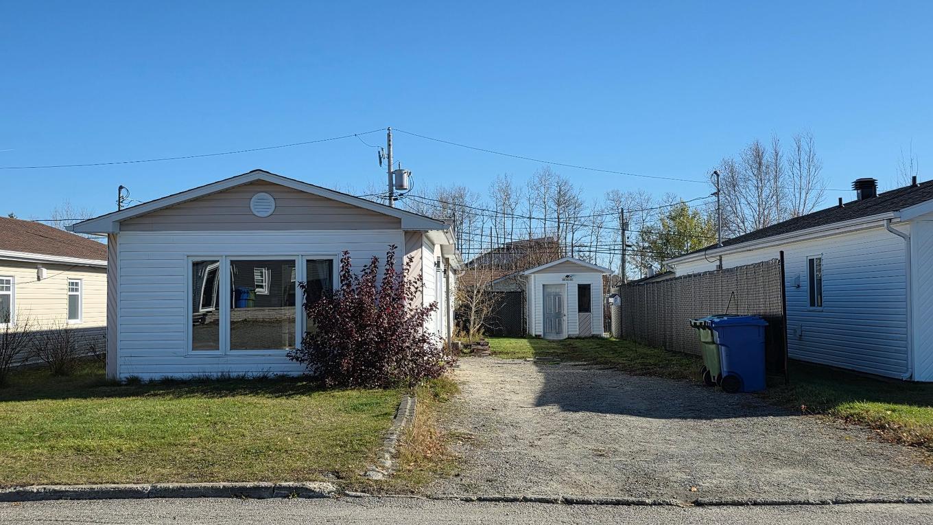 Frontage - 132 Rue Brouillan, Amos, QC - Outdoor