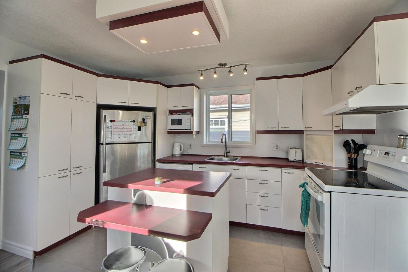Kitchen - 132 Rue Brouillan, Amos, QC - Indoor Photo Showing Kitchen