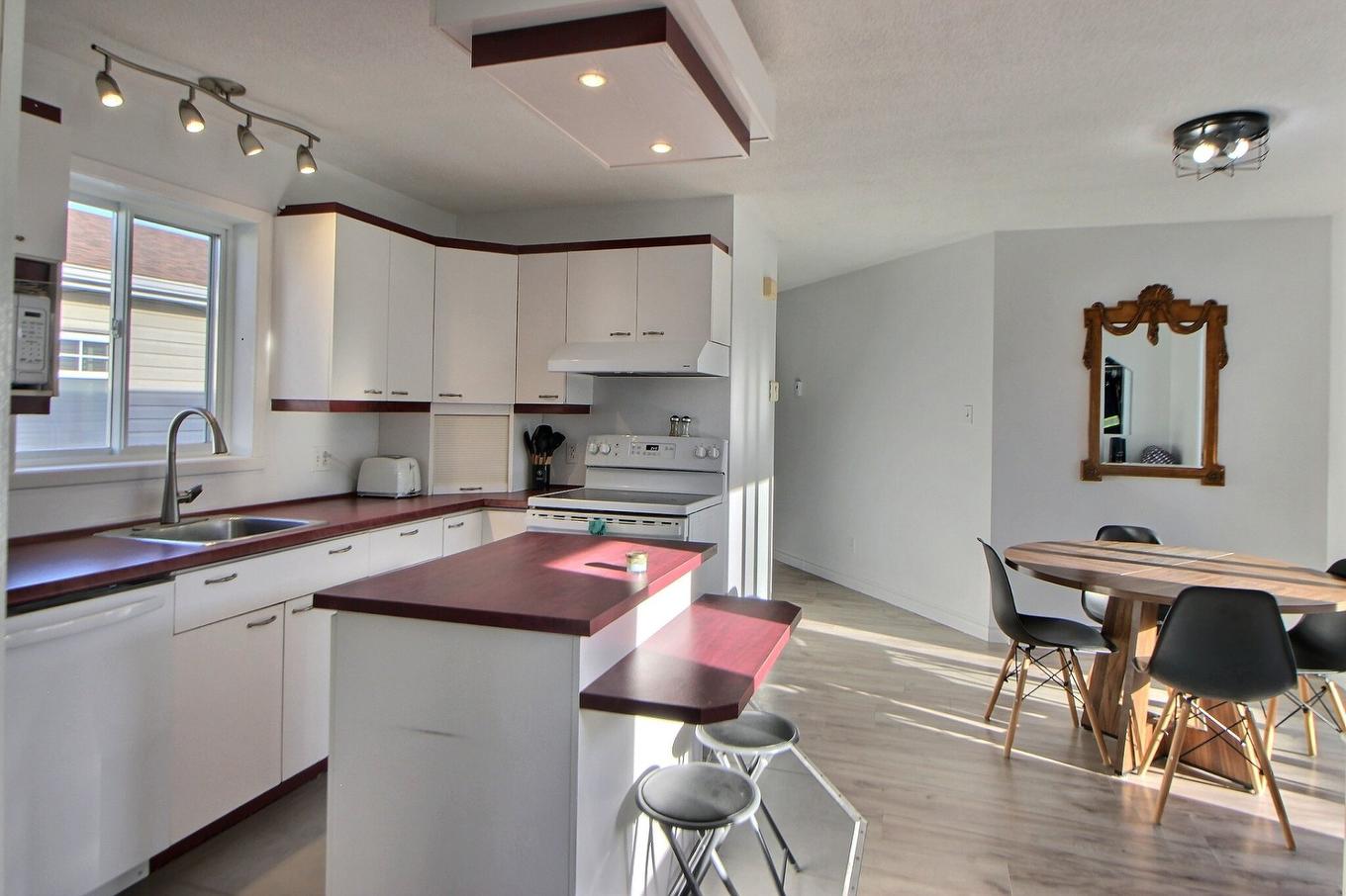 Overall view - 132 Rue Brouillan, Amos, QC - Indoor Photo Showing Kitchen